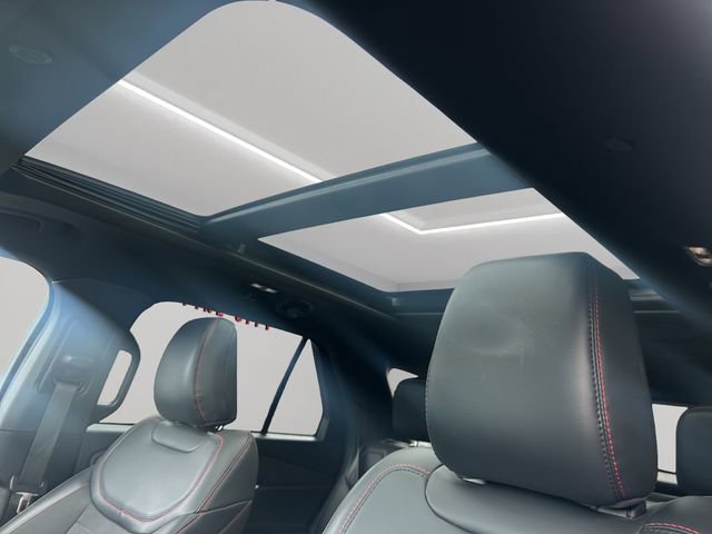 Used 2025 Ford Explorer ST-Line w/ Premium Package image 18