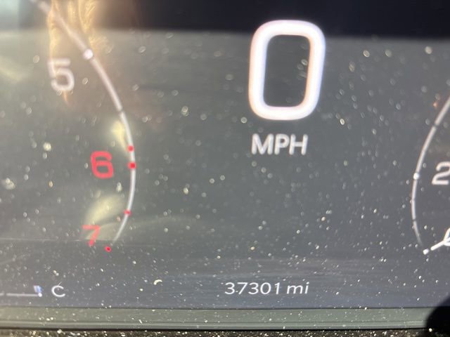 Used 2024 Jeep Grand Wagoneer Series III w/ Rear Seat Video Group 1 image 3