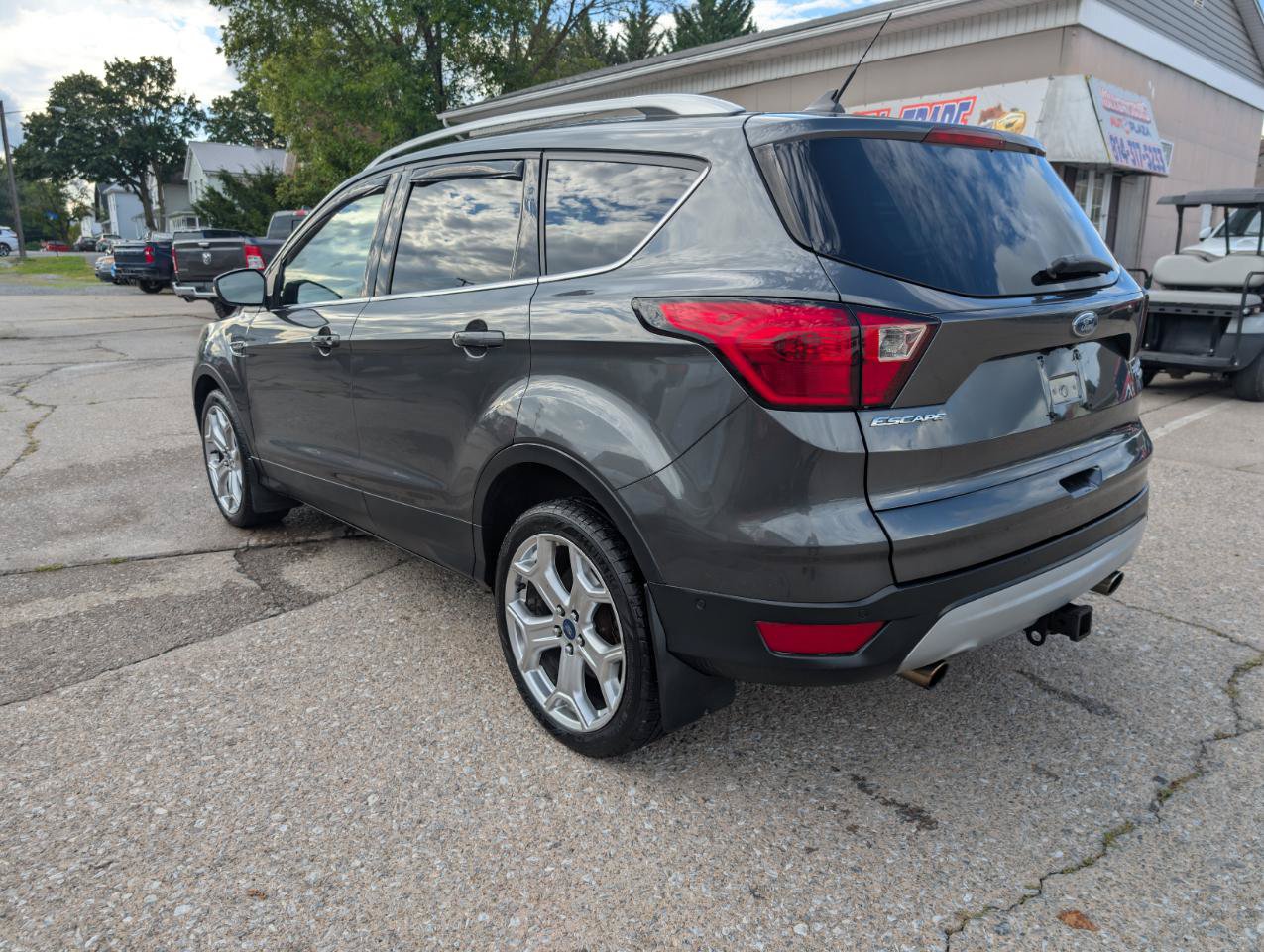Used 2019 Ford Escape Titanium AWD/4WD image 5