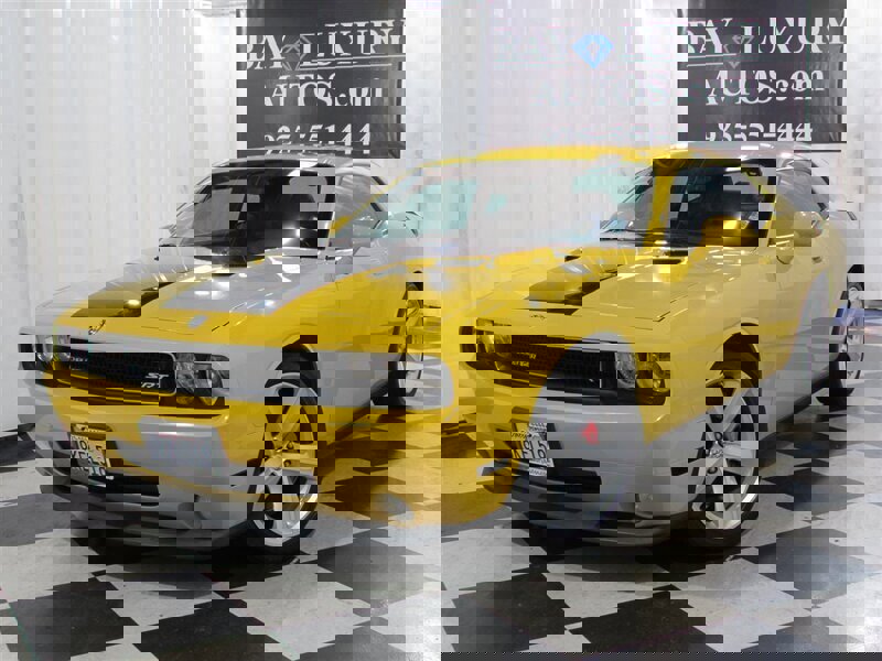 Used 2010 Dodge Challenger SRT8 w/ SRT Option Group II image 2