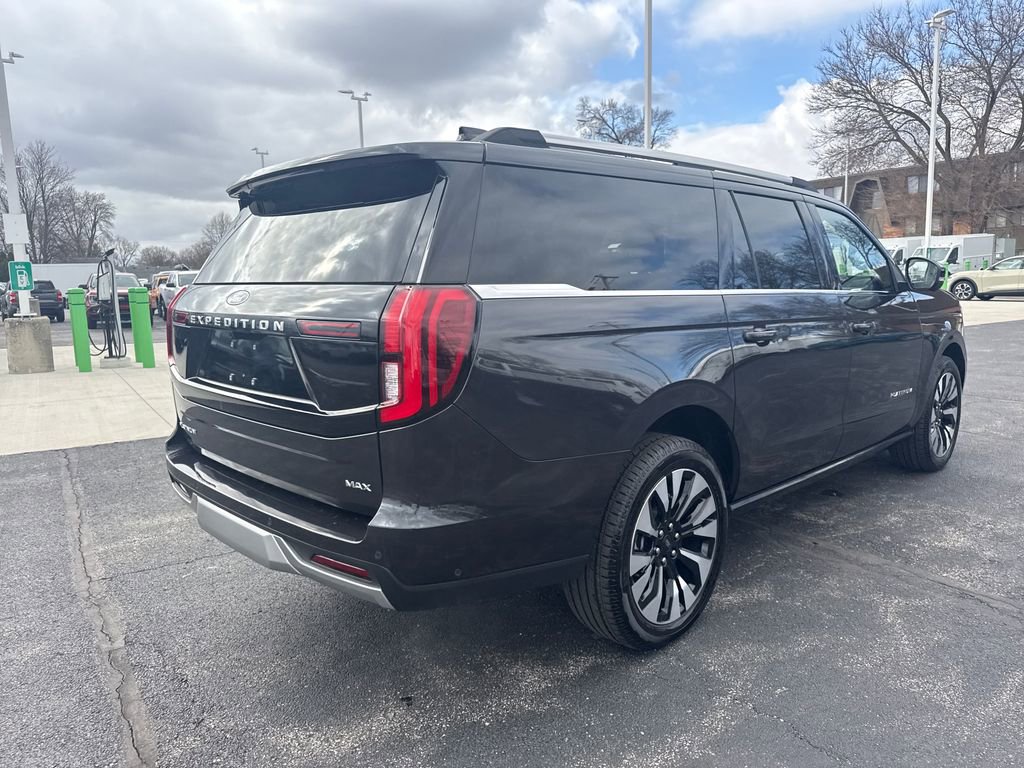 Used 2025 Ford Expedition Max Platinum w/ Driver's Package image 7