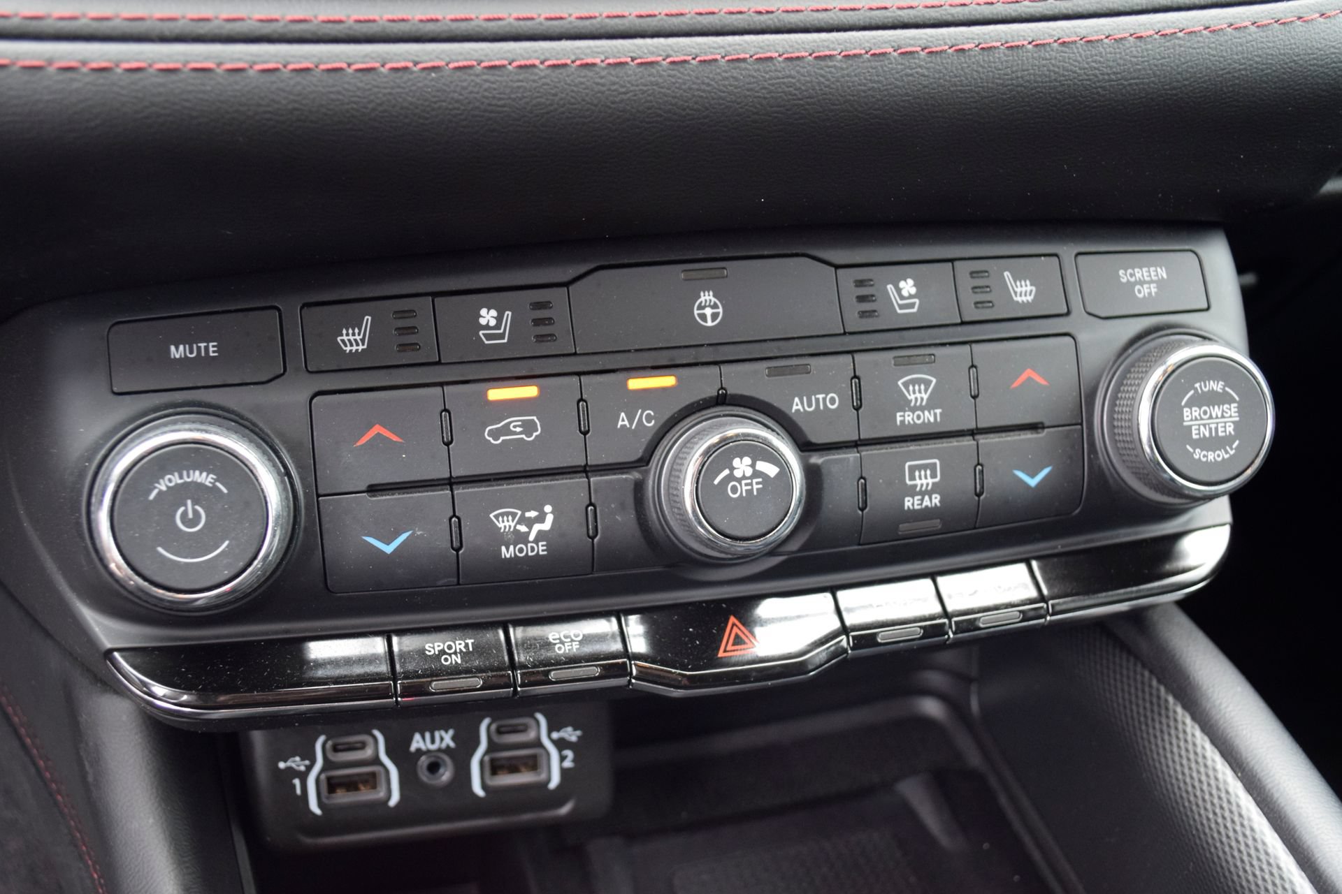 Used 2021 Dodge Durango R/T w/ Blacktop Package RWD image 12