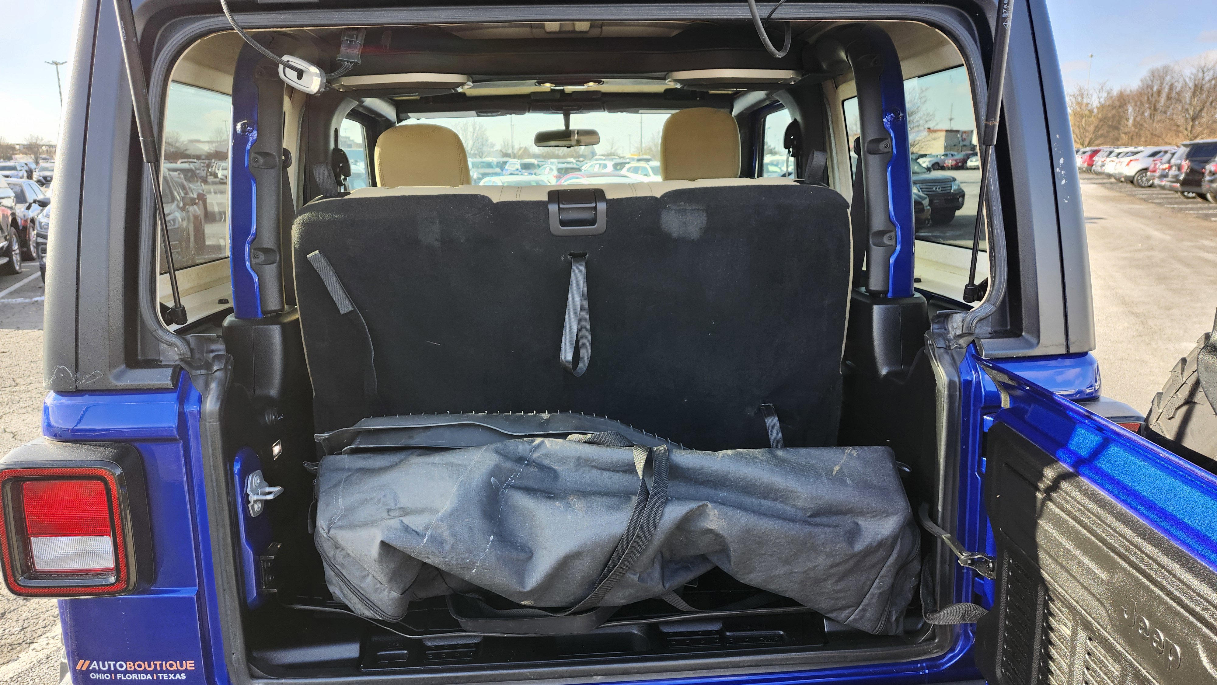 Used 2019 Jeep Wrangler Sport S image 13