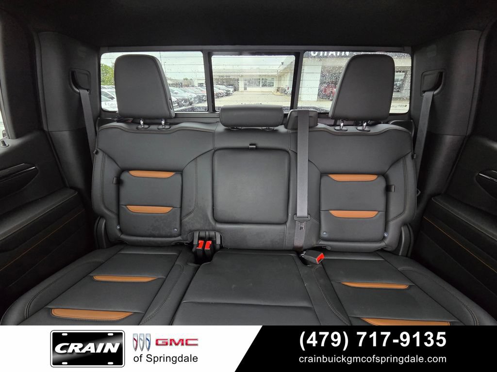Used 2024 GMC Sierra 1500 AT4 w/ Technology Package AWD/4WD image 29