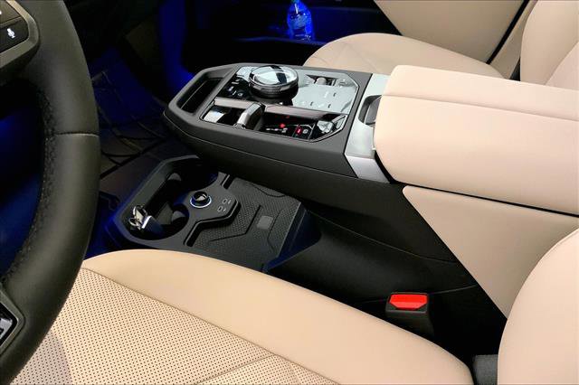 New 2025 BMW iX xDrive50 w/ Premium Package image 6
