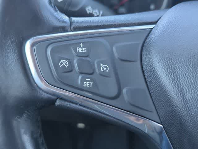 Used 2018 Chevrolet Malibu LT w/ Leather Package FWD image 22