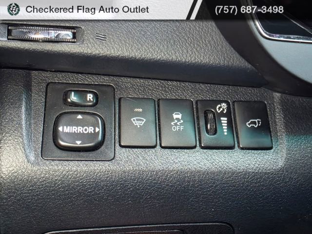 Used 2013 Toyota Highlander Limited image 11