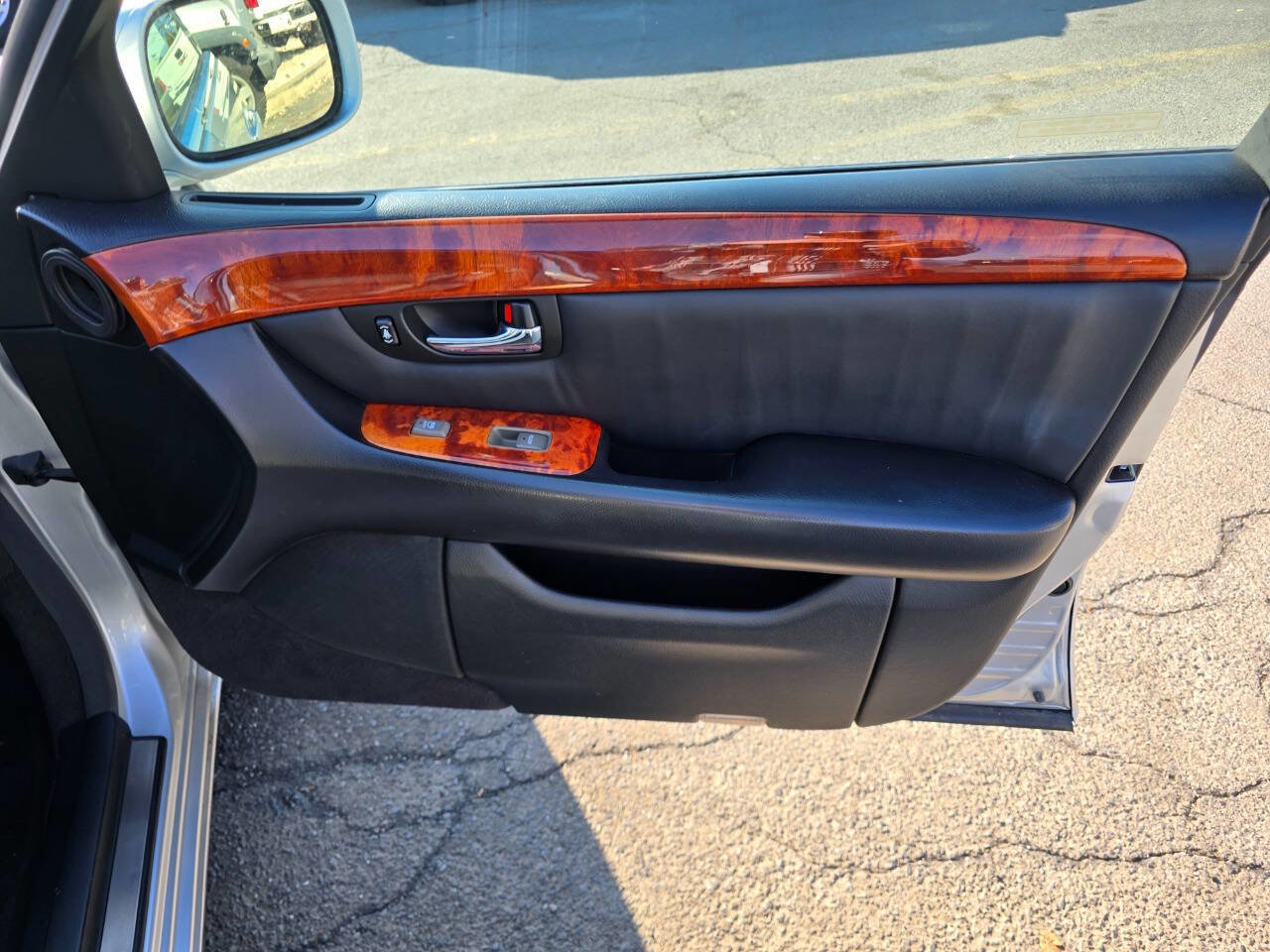 Used 2005 Lexus LS 430 image 31