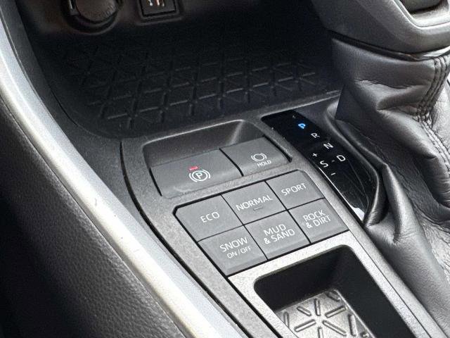 Used 2024 Toyota RAV4 LE image 30
