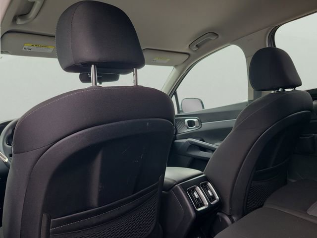 Used 2023 Kia Sorento LX FWD image 10