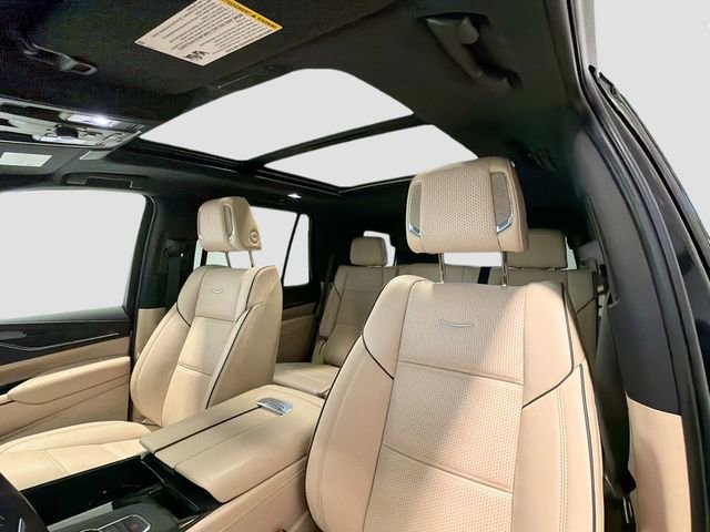 Certified 2021 Cadillac Escalade Premium Luxury w/ LPO, Illumination Package image 21