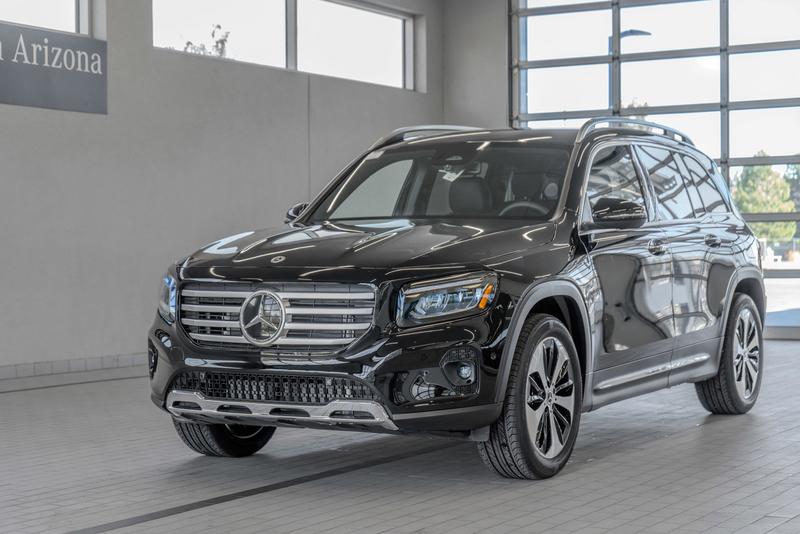 Used 2025 Mercedes-Benz GLB 250 GLB 250 image 23