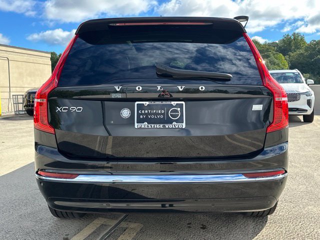 Certified 2024 Volvo XC90 T8 Plus AWD/4WD image 6