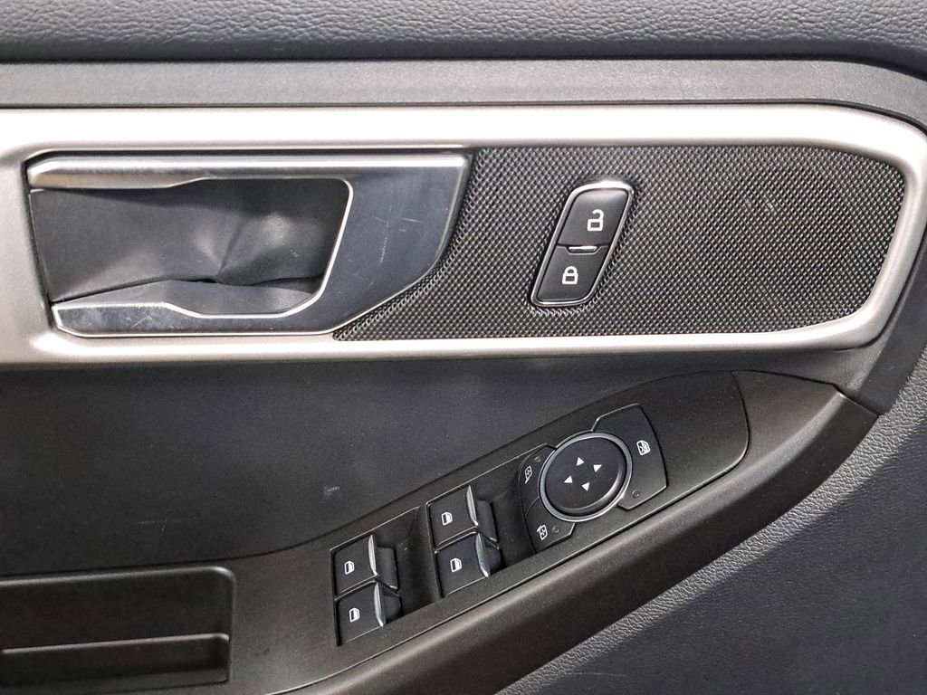 Used 2022 Ford Explorer 4WD w/ Class IV Trailer Tow Package image 30