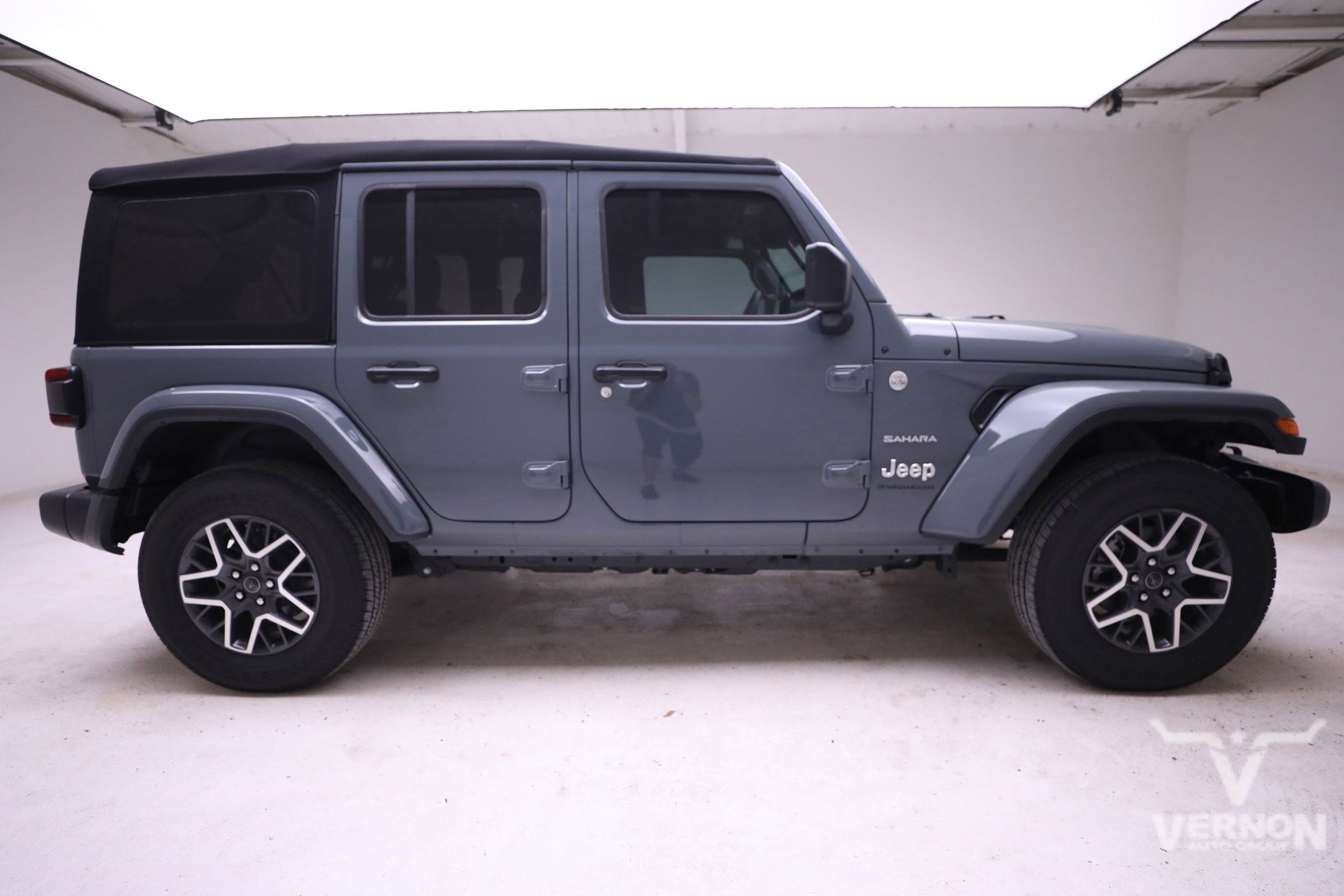 New 2024 Jeep Wrangler Sahara w/ Technology Group image 8