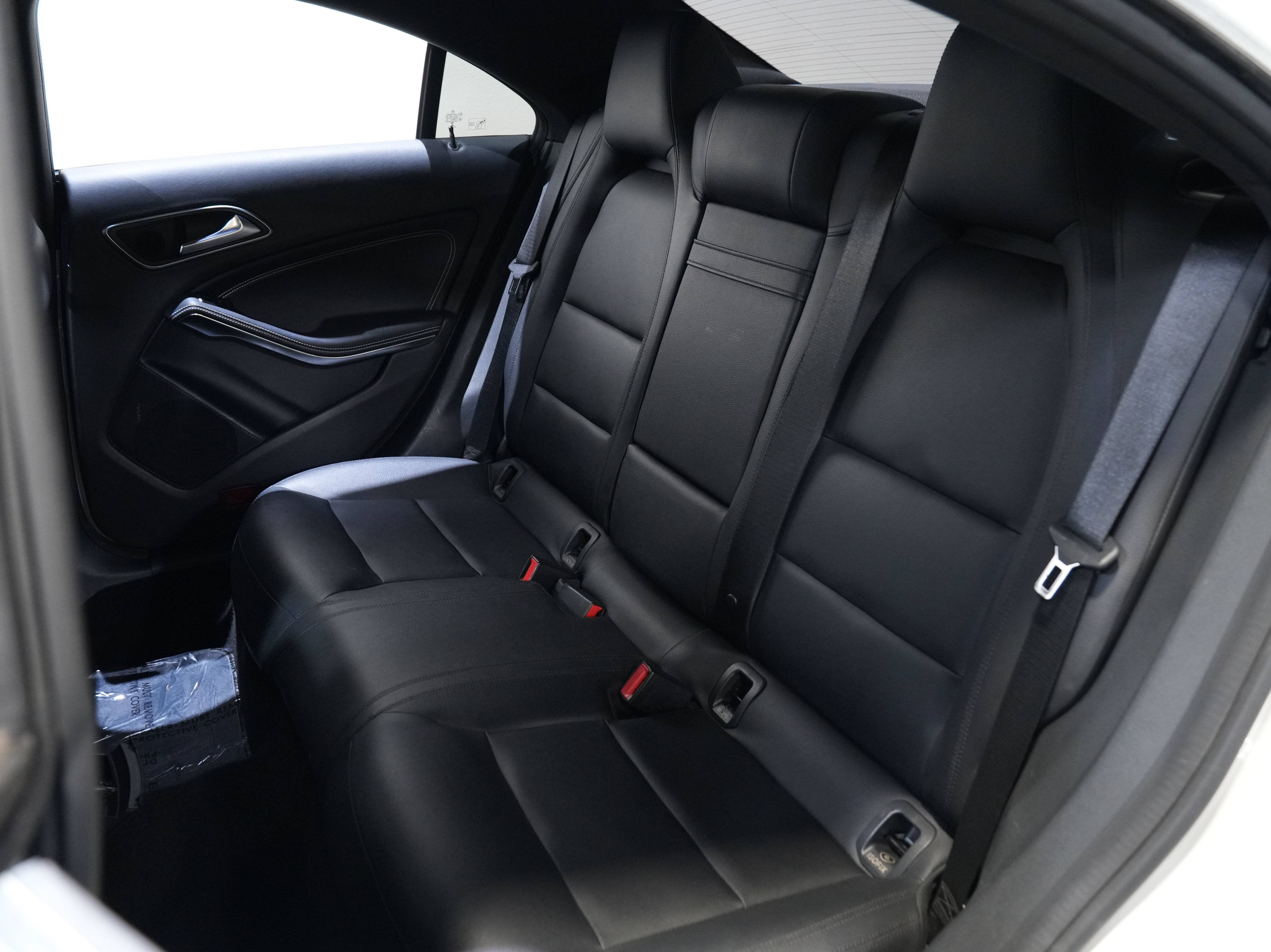 Used 2015 Mercedes-Benz CLA 250 image 35