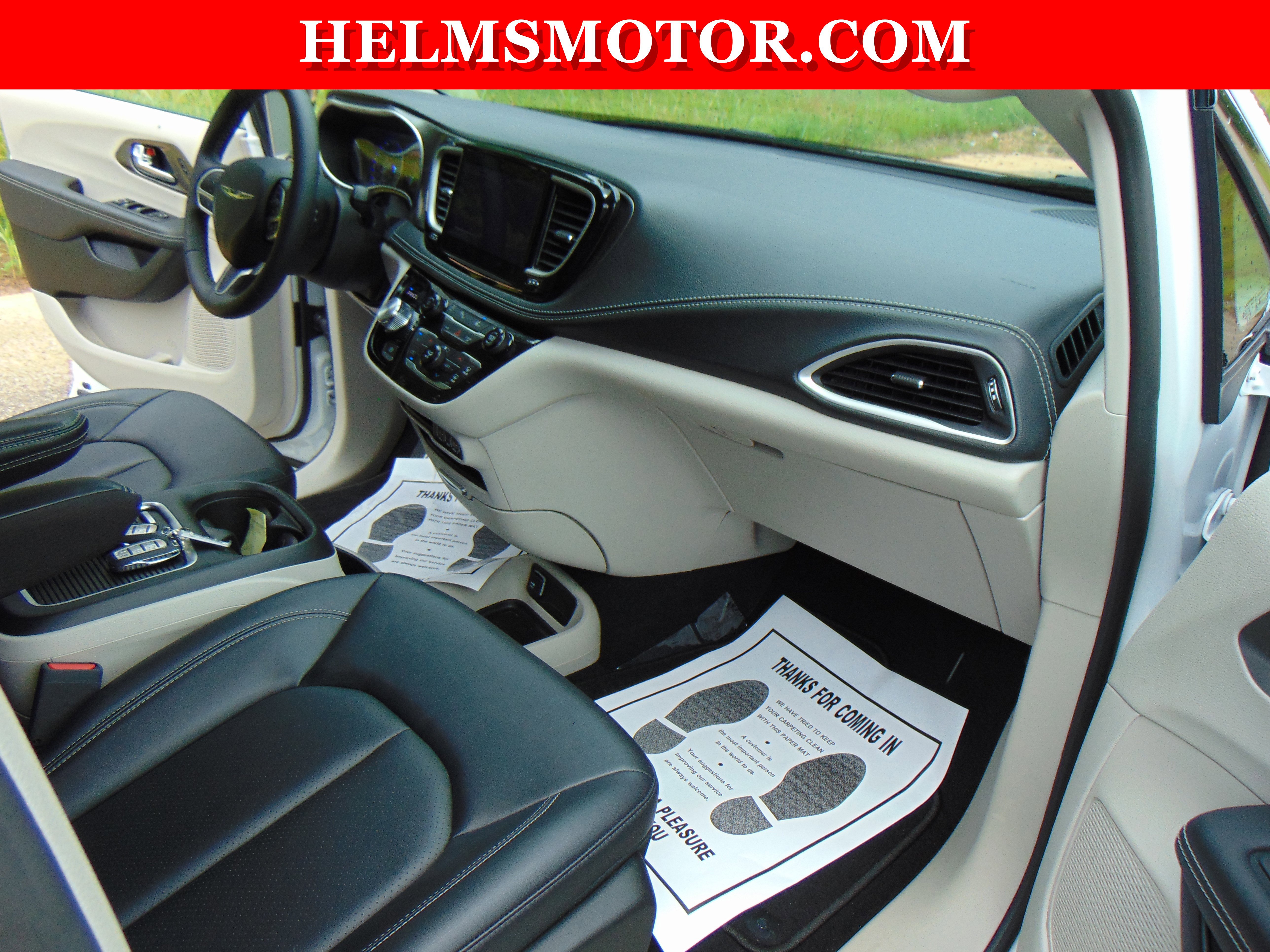 Used 2024 Chrysler Pacifica Touring-L image 38