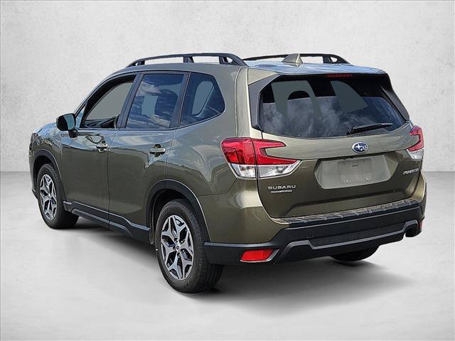 Used 2023 Subaru Forester Premium AWD/4WD image 7