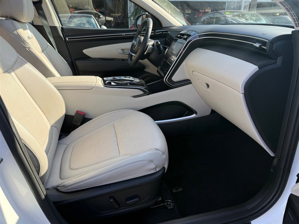 Used 2023 Hyundai Tucson Limited image 12