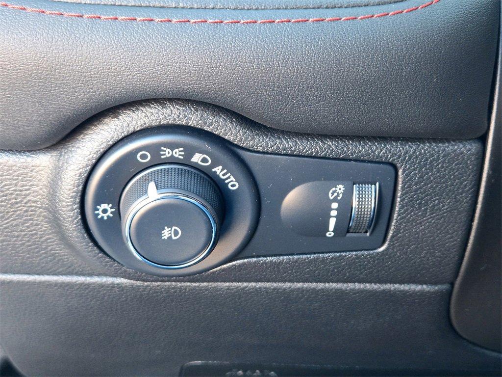 Used 2023 Dodge Durango R/T image 25