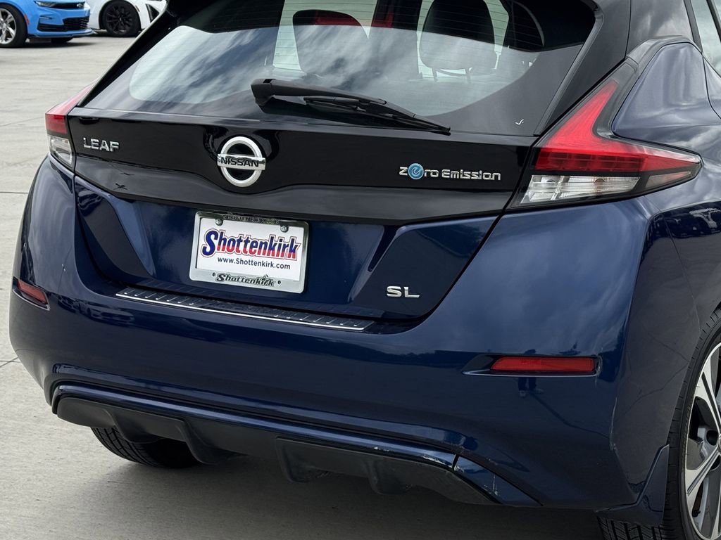 Used 2018 Nissan Leaf SL w/ SL Technology Package FWD image 6