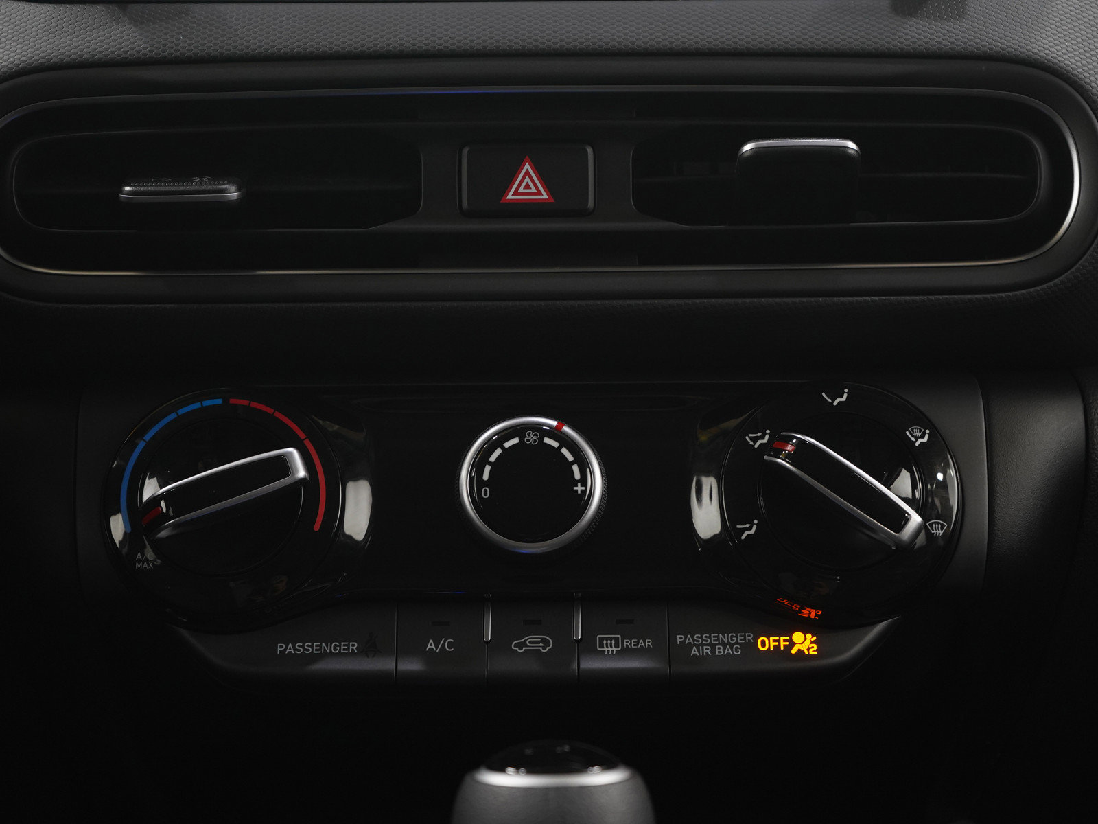 Used 2023 Hyundai Kona SEL image 15