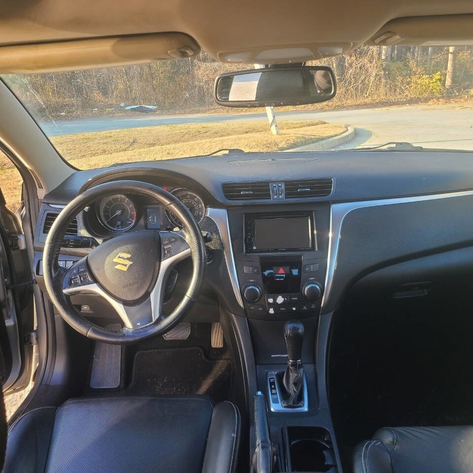 Used 2011 Suzuki Kizashi Sport SLS image 12