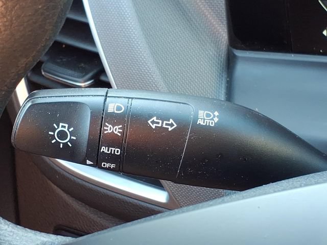 Used 2025 Kia Seltos LX AWD/4WD image 27