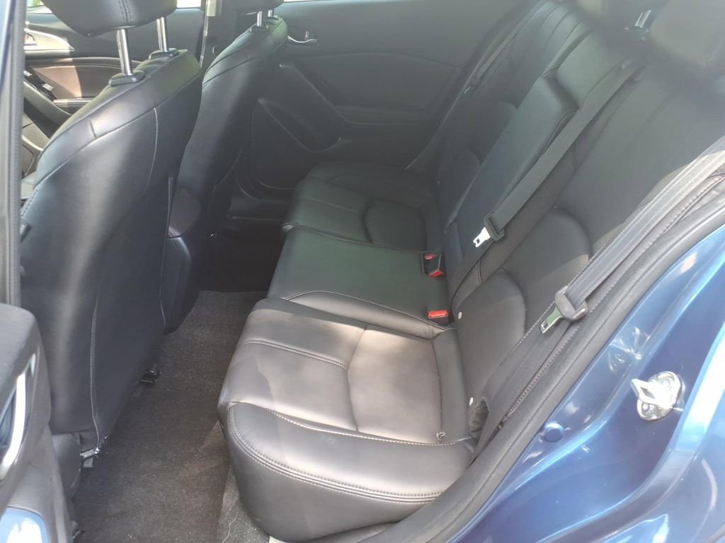Used 2018 MAZDA MAZDA3 Touring image 20