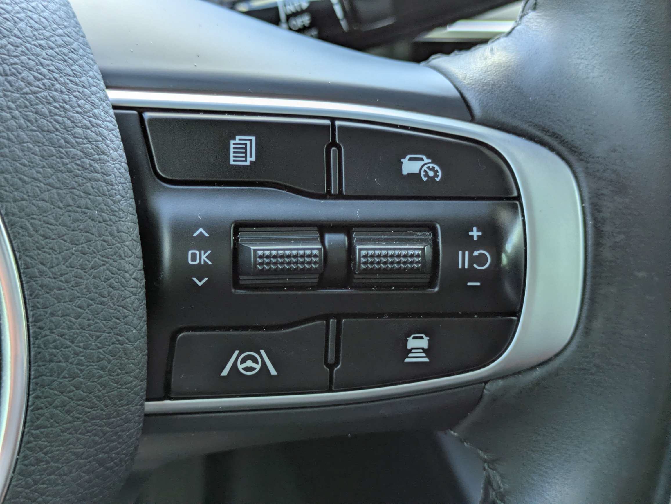 Used 2025 Kia K5 EX FWD image 16