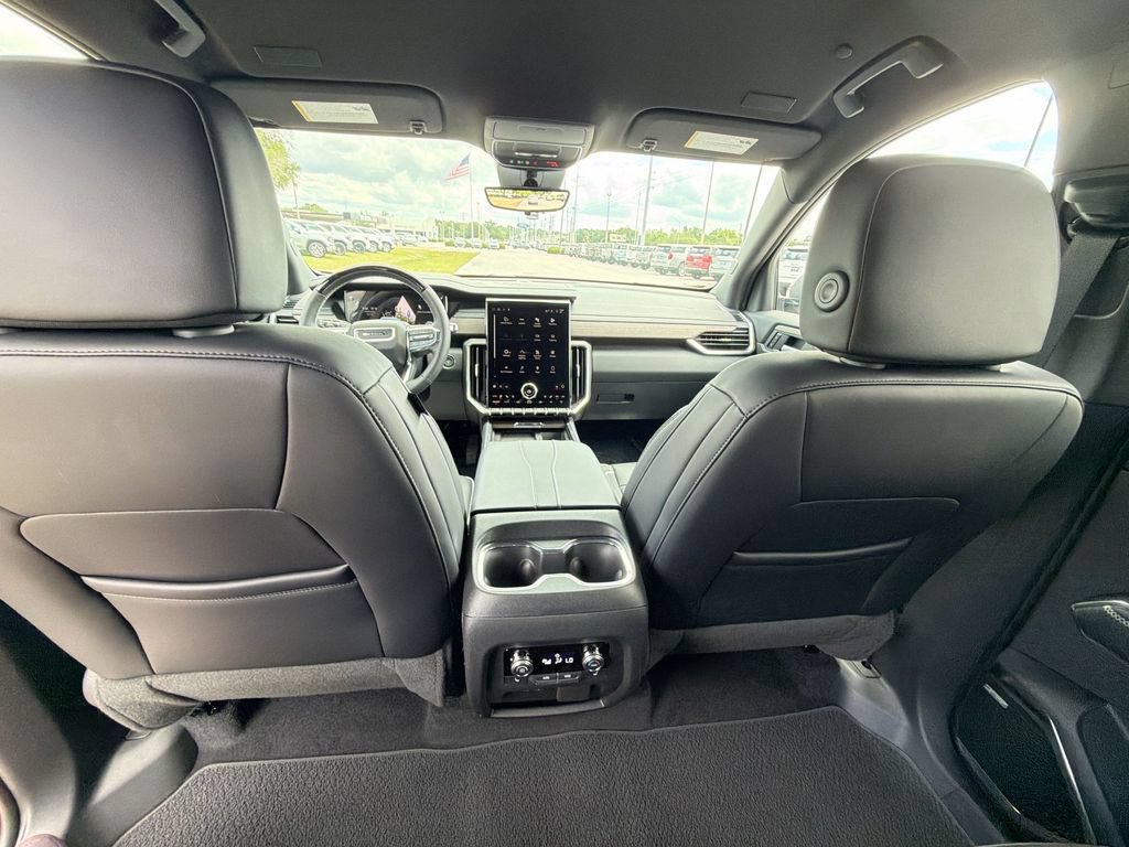 New 2026 GMC Acadia Denali FWD image 12