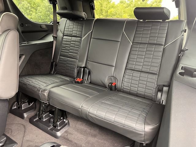New 2026 Cadillac Escalade V w/ LPO, ONYX Package AWD/4WD image 28