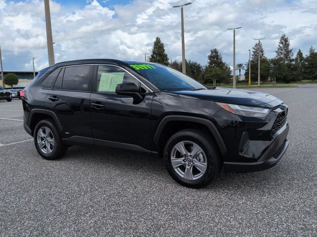 Certified 2025 Toyota RAV4 LE AWD/4WD image 1