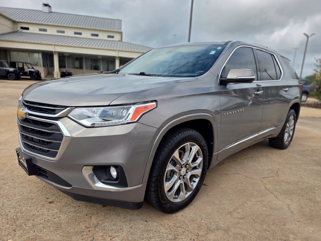 Used 2019 Chevrolet Traverse Premier w/ LPO, Cargo Package AWD/4WD image 1