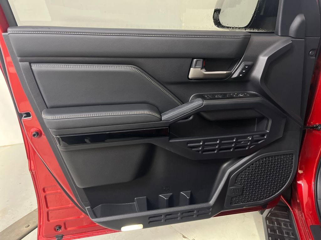 Used 2025 Toyota 4Runner Limited image 26