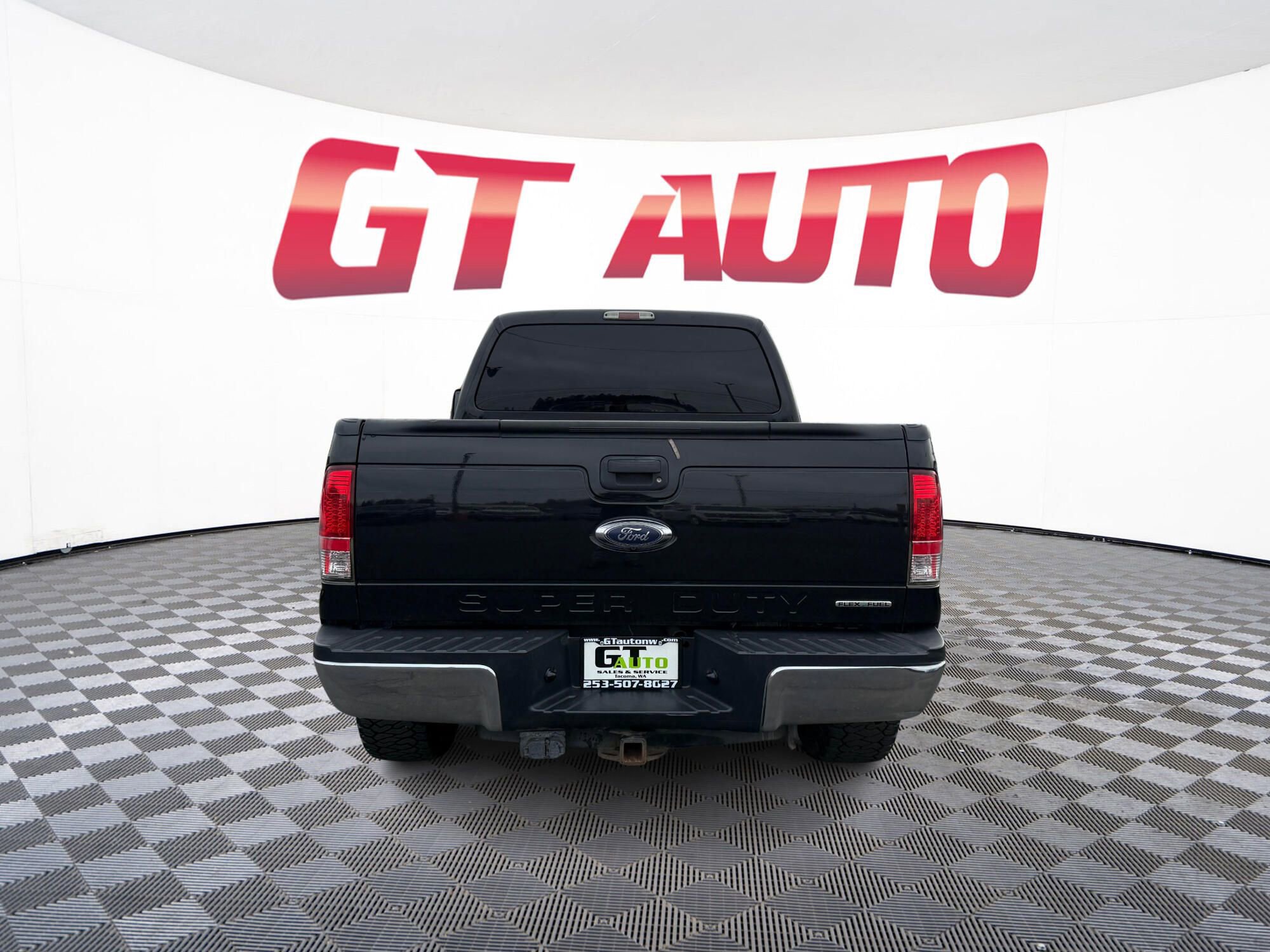 Used 2015 Ford F250 XLT w/ Camper Package image 6