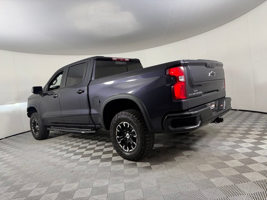 Used 2024 Chevrolet Silverado 1500 ZR2 w/ Technology Package AWD/4WD image 10