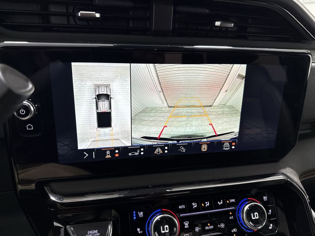 Used 2025 GMC Sierra 2500 AT4 image 15