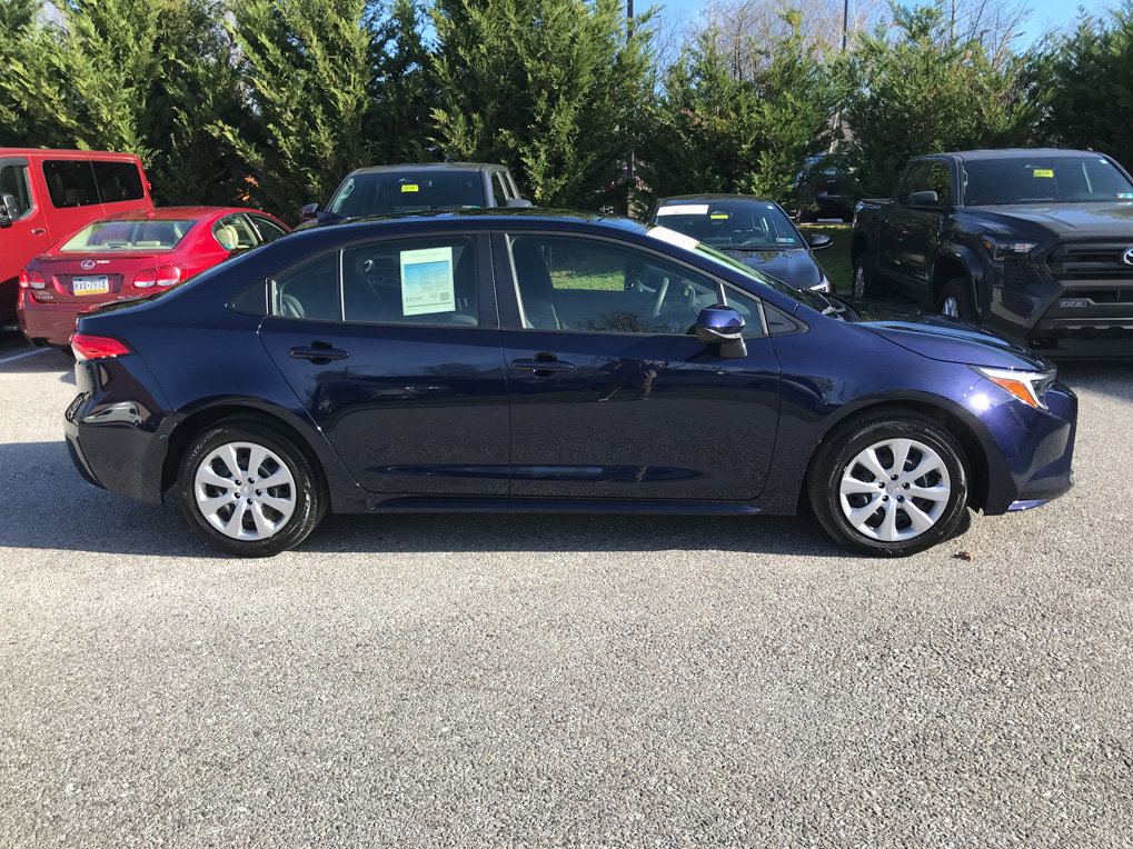 Certified 2025 Toyota Corolla LE image 8