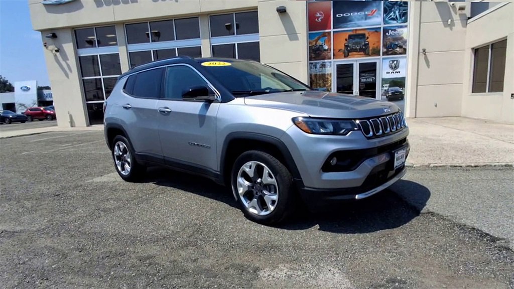 Certified 2022 Jeep Compass Limited image 2