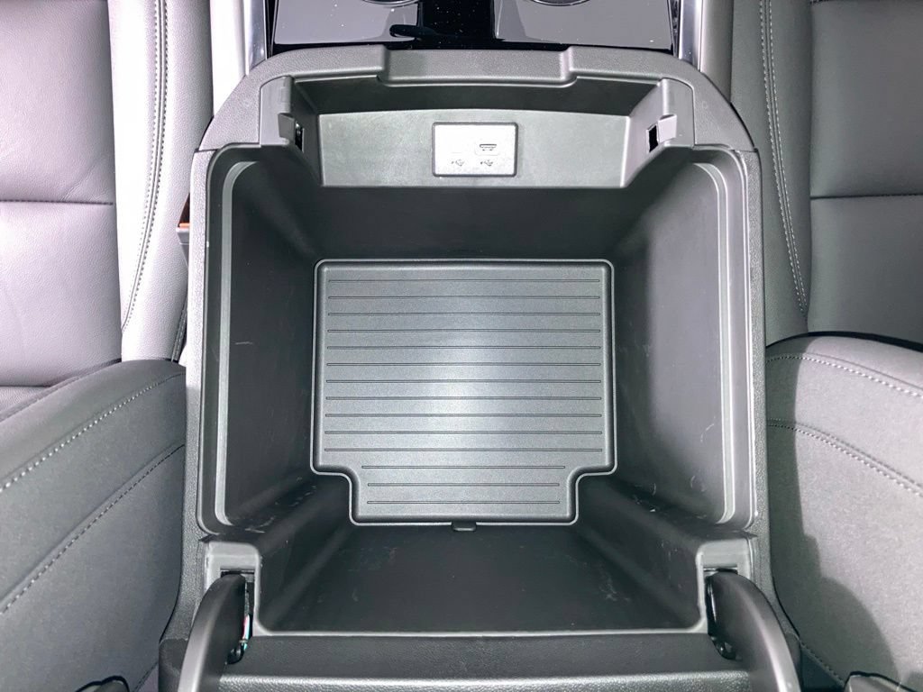 New 2026 Chevrolet Suburban LT w/ Comfort Package AWD/4WD image 11