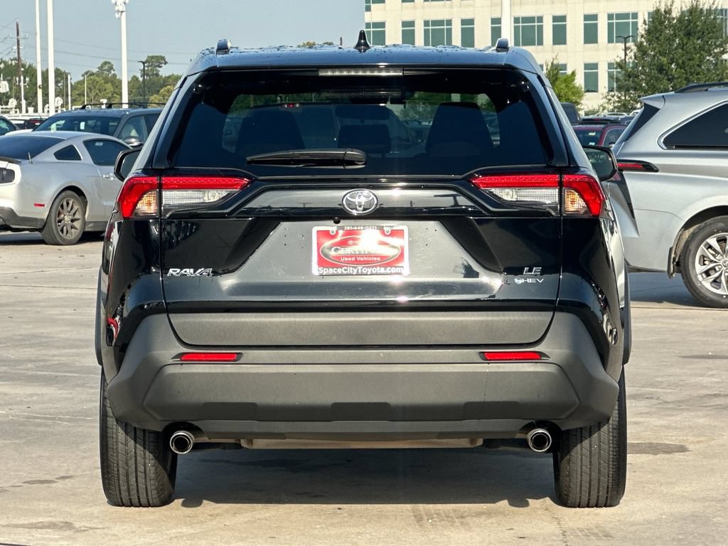 Certified 2025 Toyota RAV4 LE AWD/4WD image 5