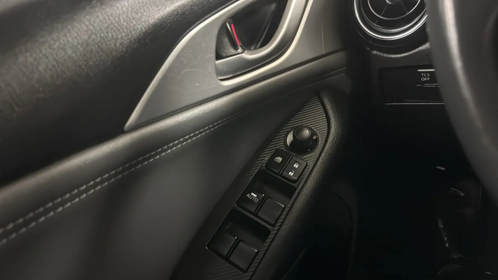 Used 2019 MAZDA CX-3 Touring w/ Preferred Equipment Package FWD image 17
