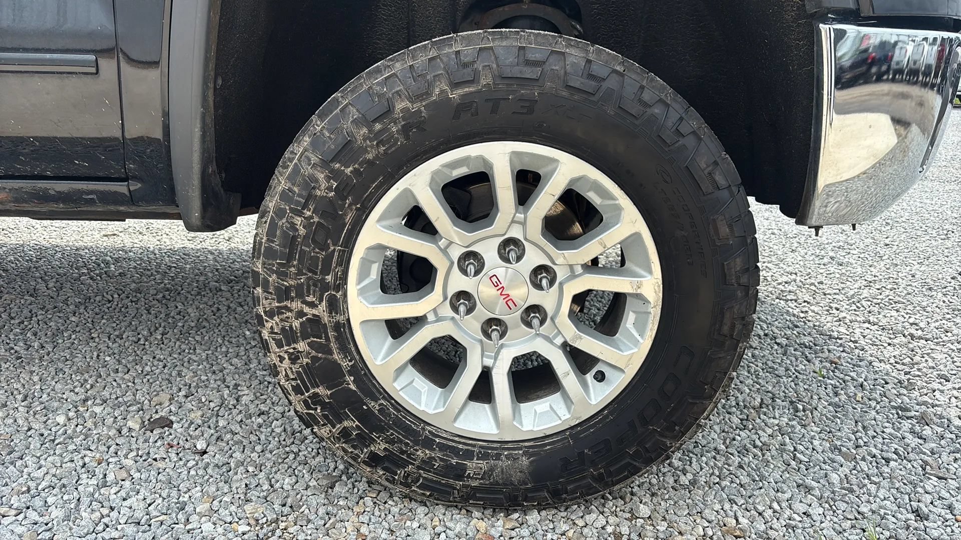 Used 2015 GMC Sierra 1500 SLE w/ SLE Value Package AWD/4WD image 9