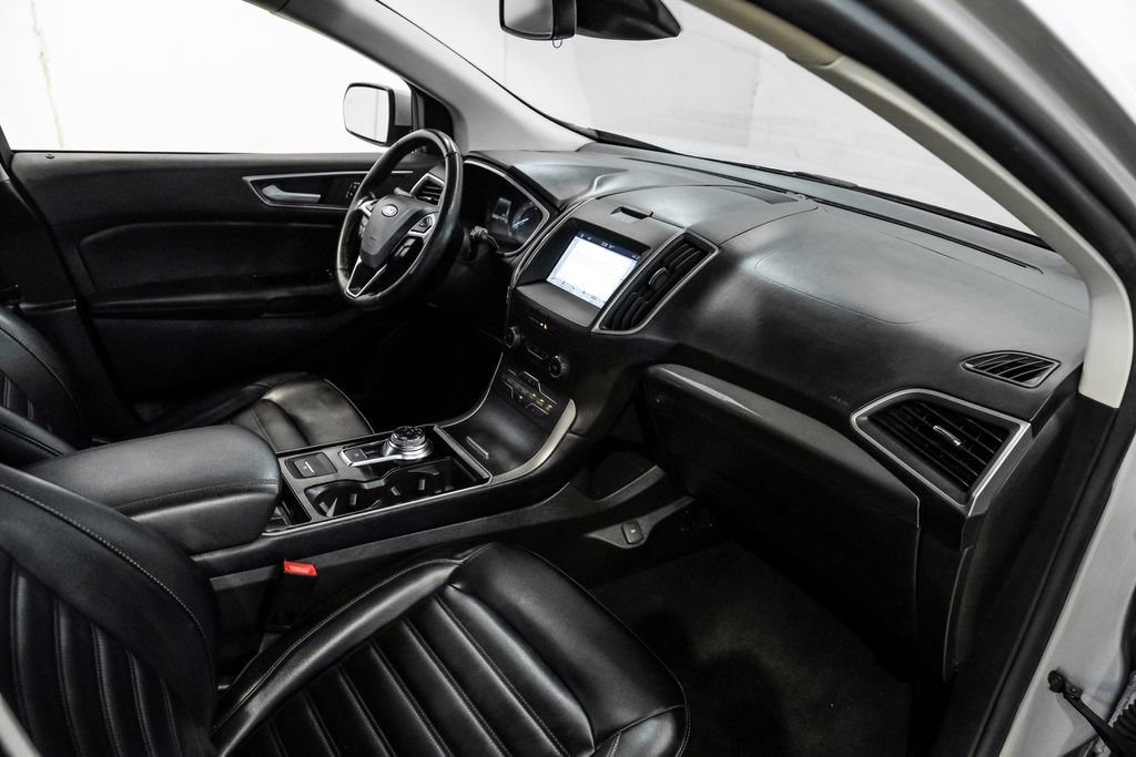 Used 2019 Ford Edge SEL w/ Equipment Group 201A FWD image 18