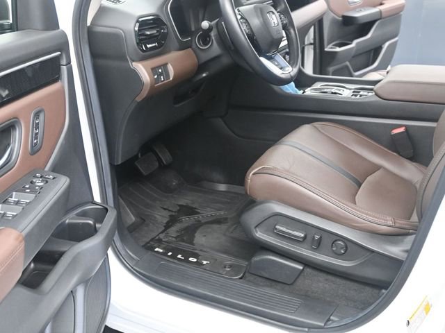 Used 2025 Honda Pilot Elite image 17