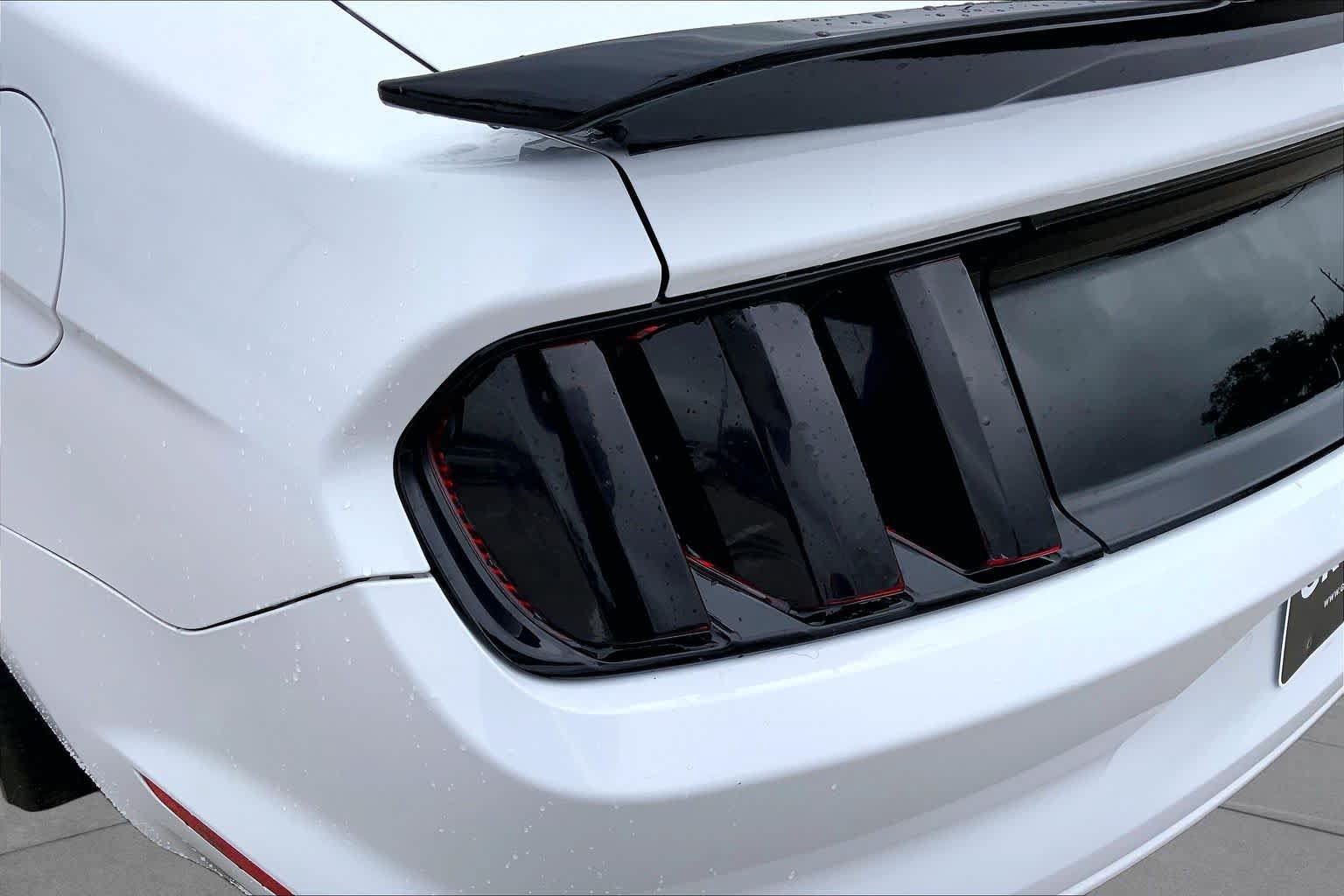 Used 2015 Ford Mustang Coupe RWD image 23