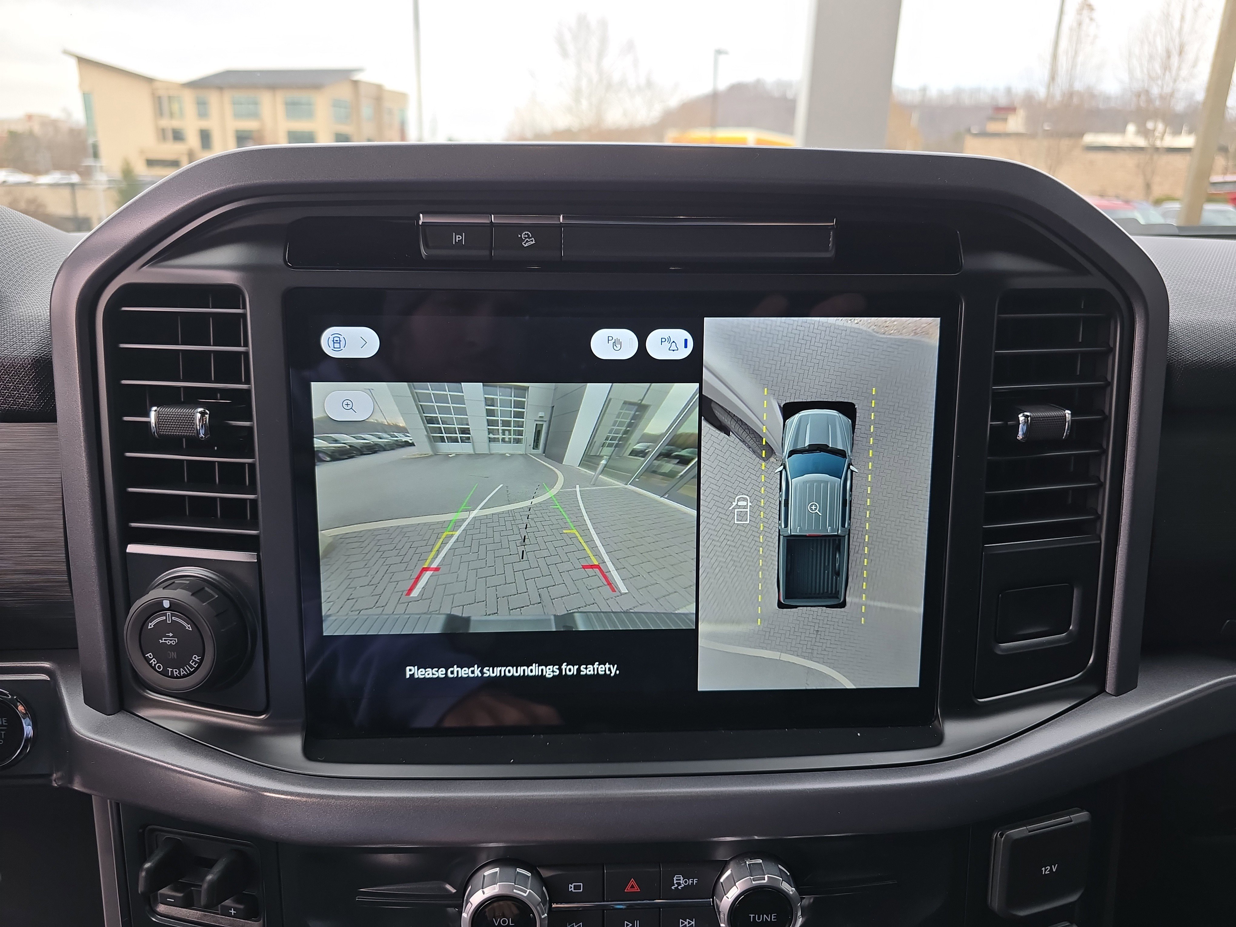 Used 2025 Ford F150 XLT w/ Equipment Group 302A MID image 28