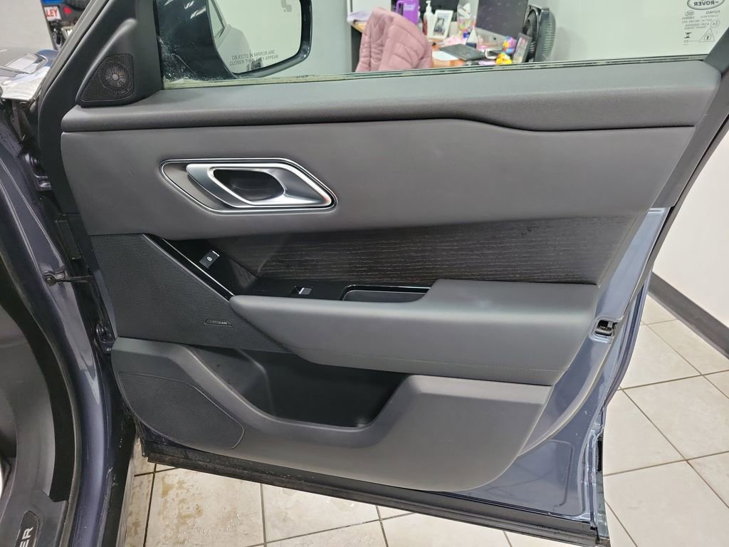 Used 2024 Land Rover Range Rover Velar Dynamic HSE image 25