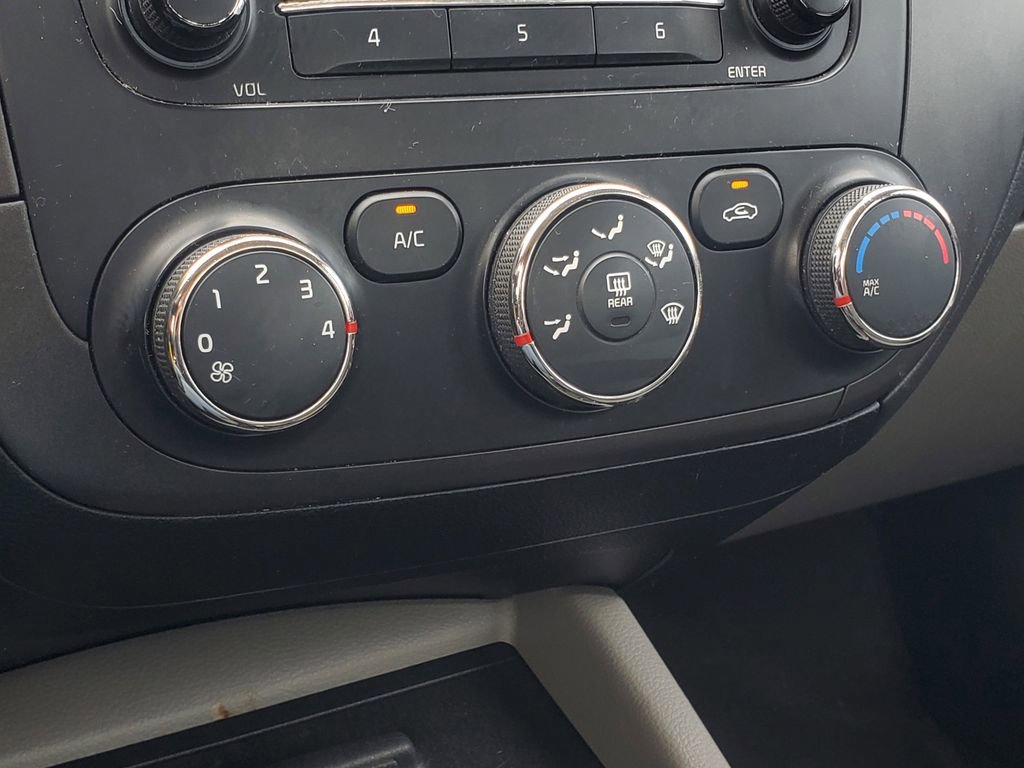 Used 2016 Kia Forte LX FWD image 19